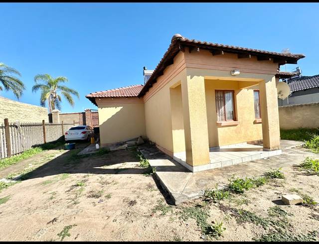 3 BEDROOM HOUSE FOR SALE IN IVY PARK